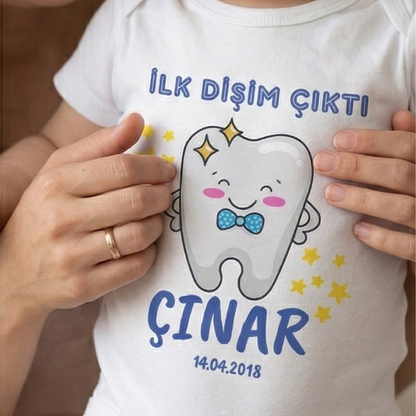 İsim Yazılı İlk Dişim Çıktı Diş Buğdayı Partisi Zıbını - %100 Pamuklu Bebek Body