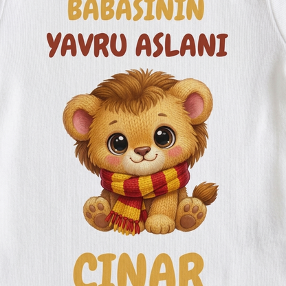 İsimli Babasının Yavru Aslanı Taraftar Temalı Sarı Kırmızı Bebek Body Zıbın